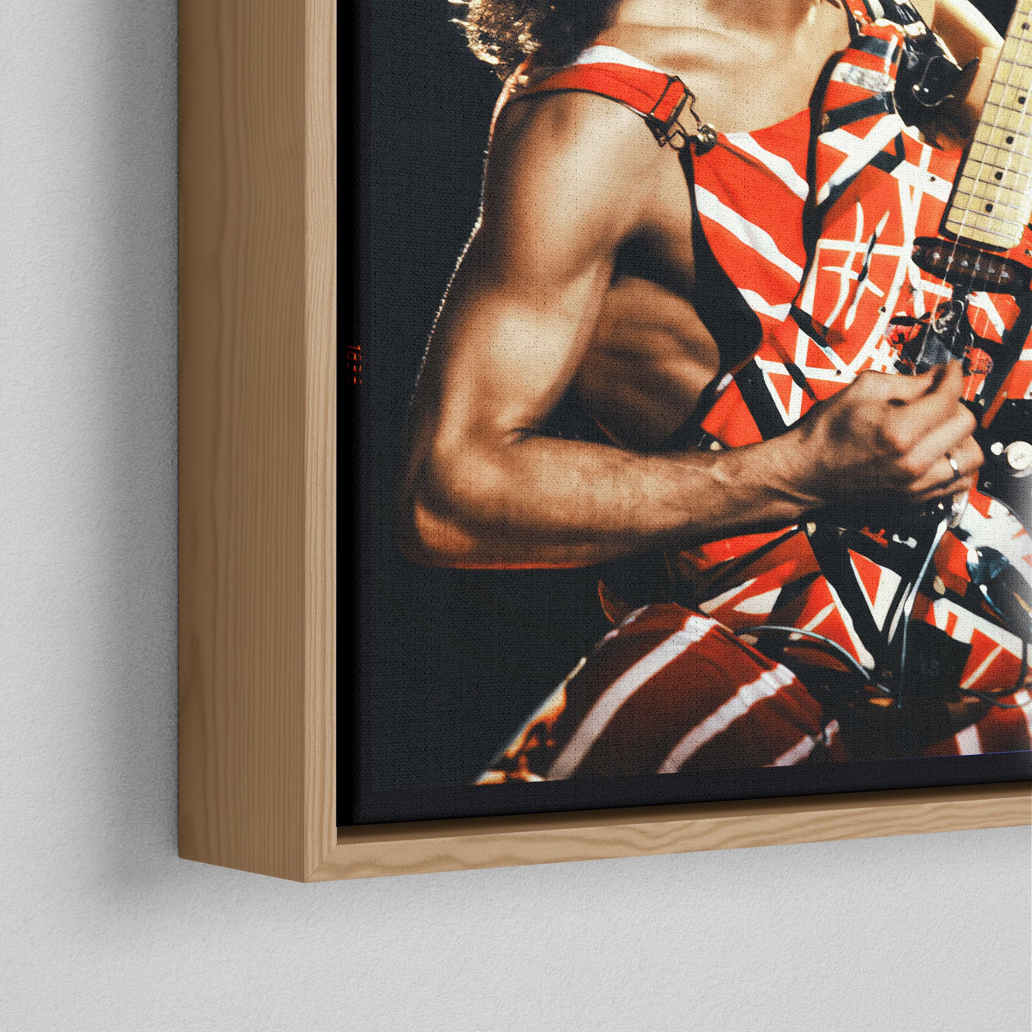 Detailed corner close-up highlighting the precise floating gap and beautiful grain texture of the natural wood canvas frame.