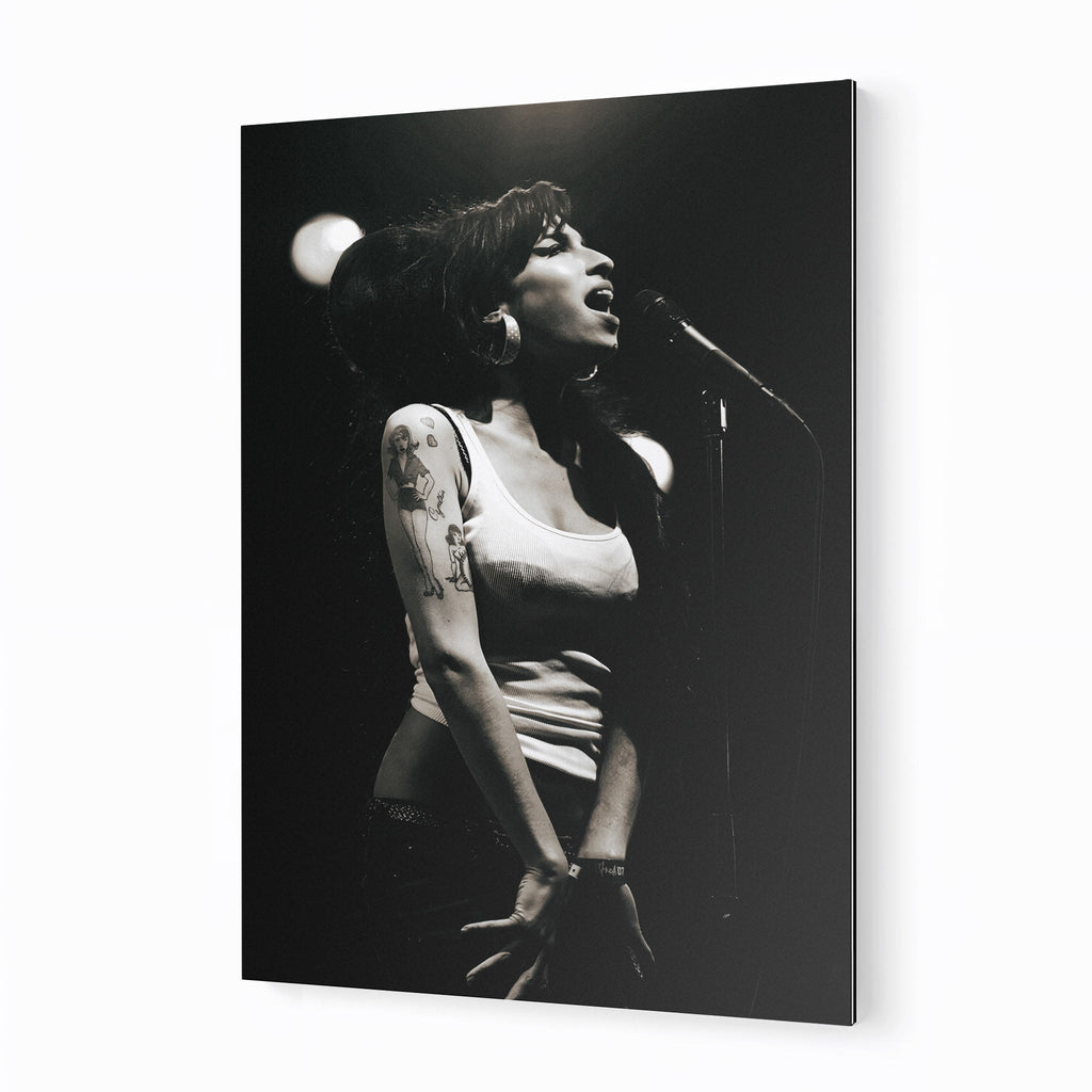 Premium black and white metal print of Amy Winehouse live at Hultsfred 2007 on an industrial-grade aluminum panel.