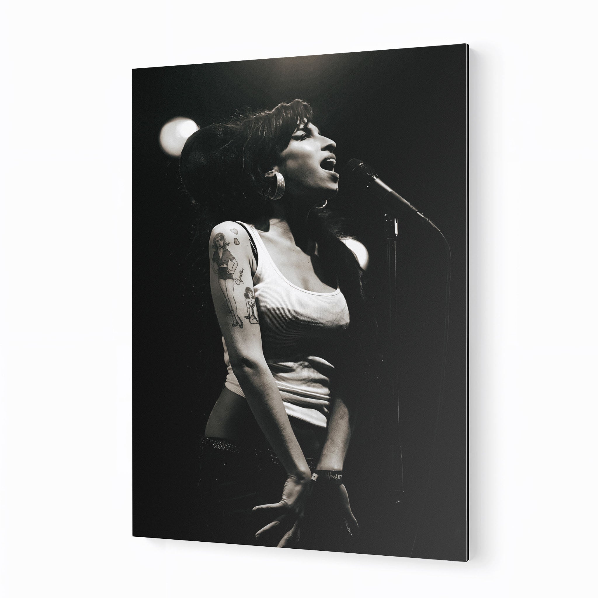 Premium black and white metal print of Amy Winehouse live at Hultsfred 2007 on an industrial-grade aluminum panel.