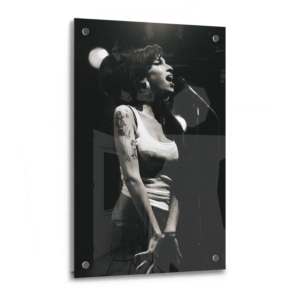 Crystal-clear acrylic glass black and white art print of Amy Winehouse 2007 with polished edges.