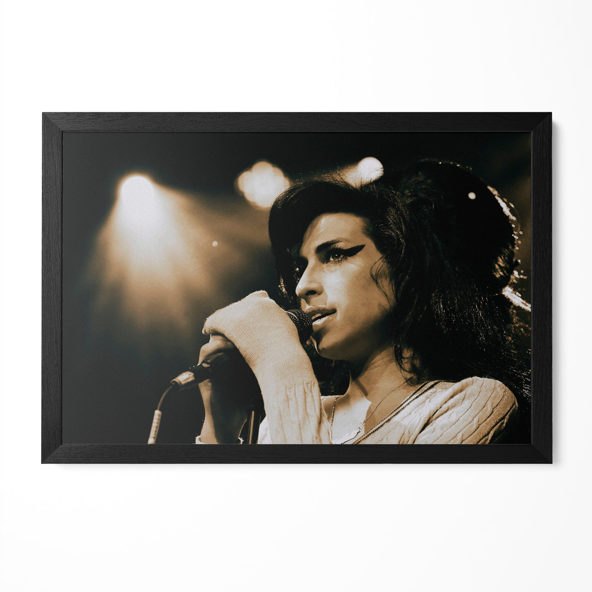 Amy Winehouse 2007 Zurich live concert color poster in a premium classic black wooden frame by POSTEREVER.