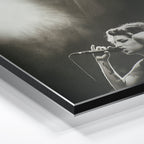 Macro close-up of the ultra-thin aluminum DIBOND panel edge of the Amy Winehouse black and white metal print.