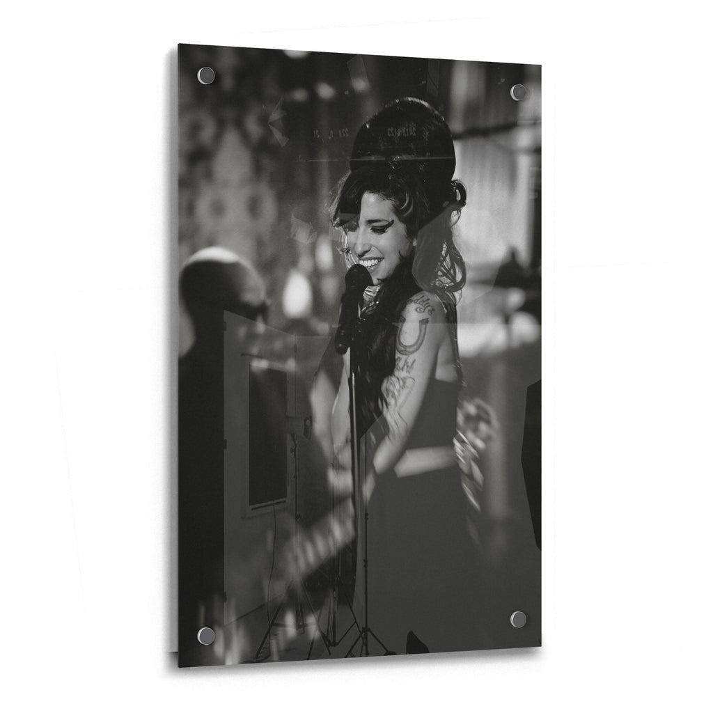 Crystal-clear acrylic glass black and white art print of Amy Winehouse 2008 Grammys with polished edges.