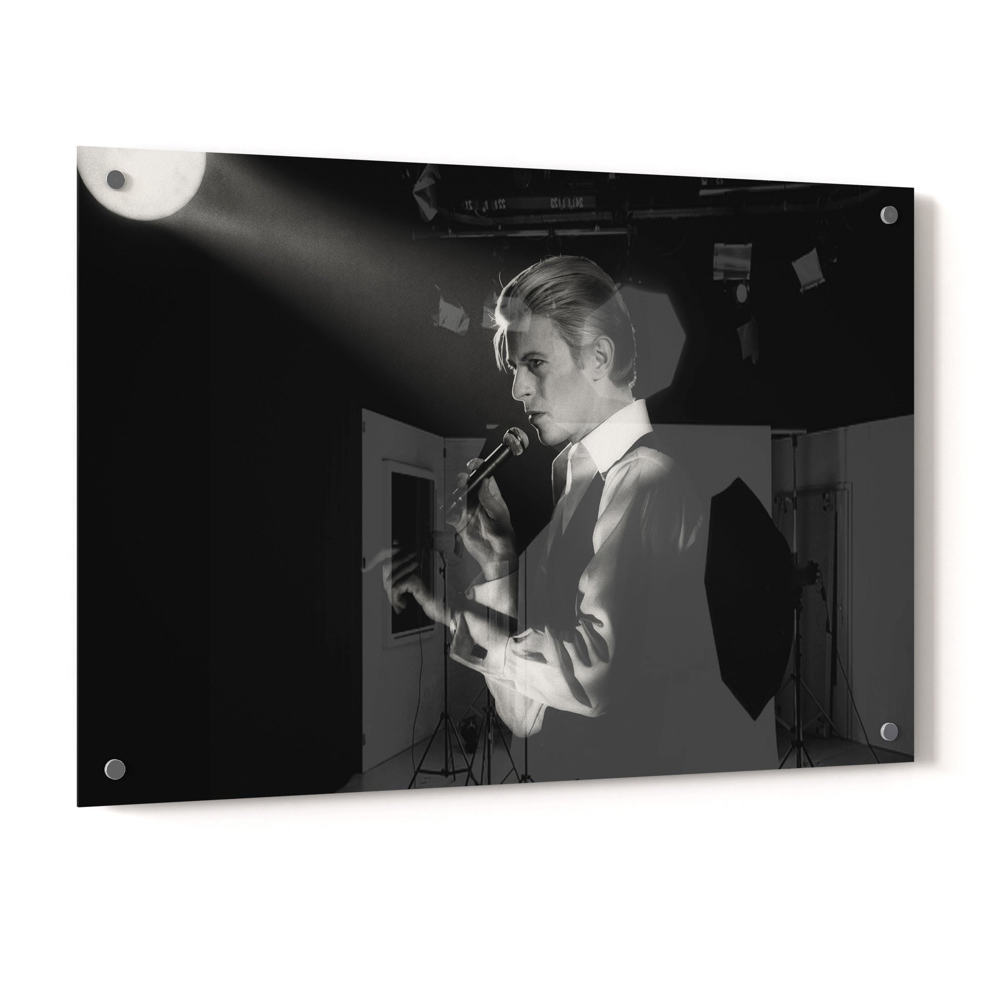 Crystal-clear acrylic glass black and white art print of David Bowie 1976 with polished edges.