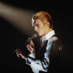 Medium zoom highlighting the warm golden colour depth of the David Bowie 1976 Isolar Tour fine art print.