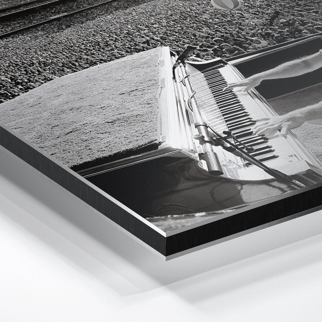 Macro close-up of the ultra-thin aluminum DIBOND panel edge of the Elton John 1975 black and white metal print.