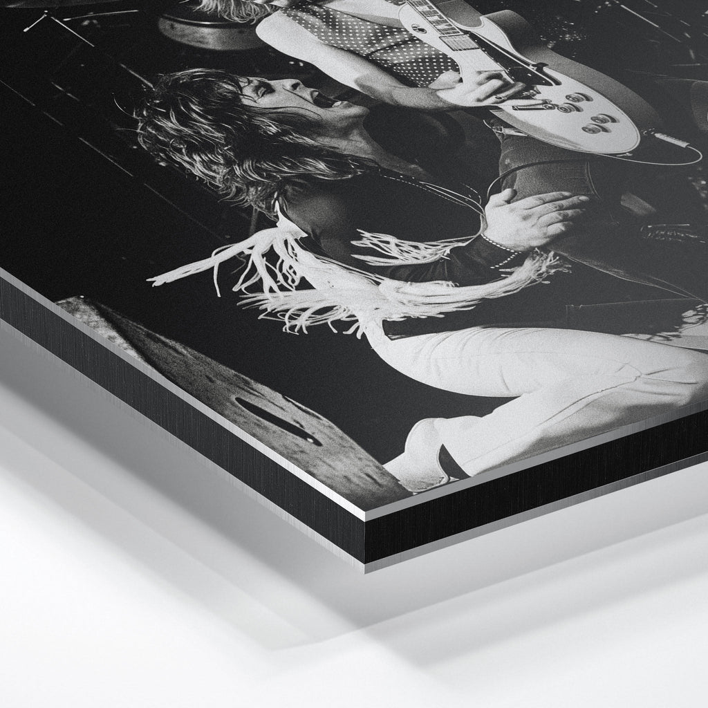 Close-up of the aluminum edge on the Ozzy and Randy Rhoads black and white metal print