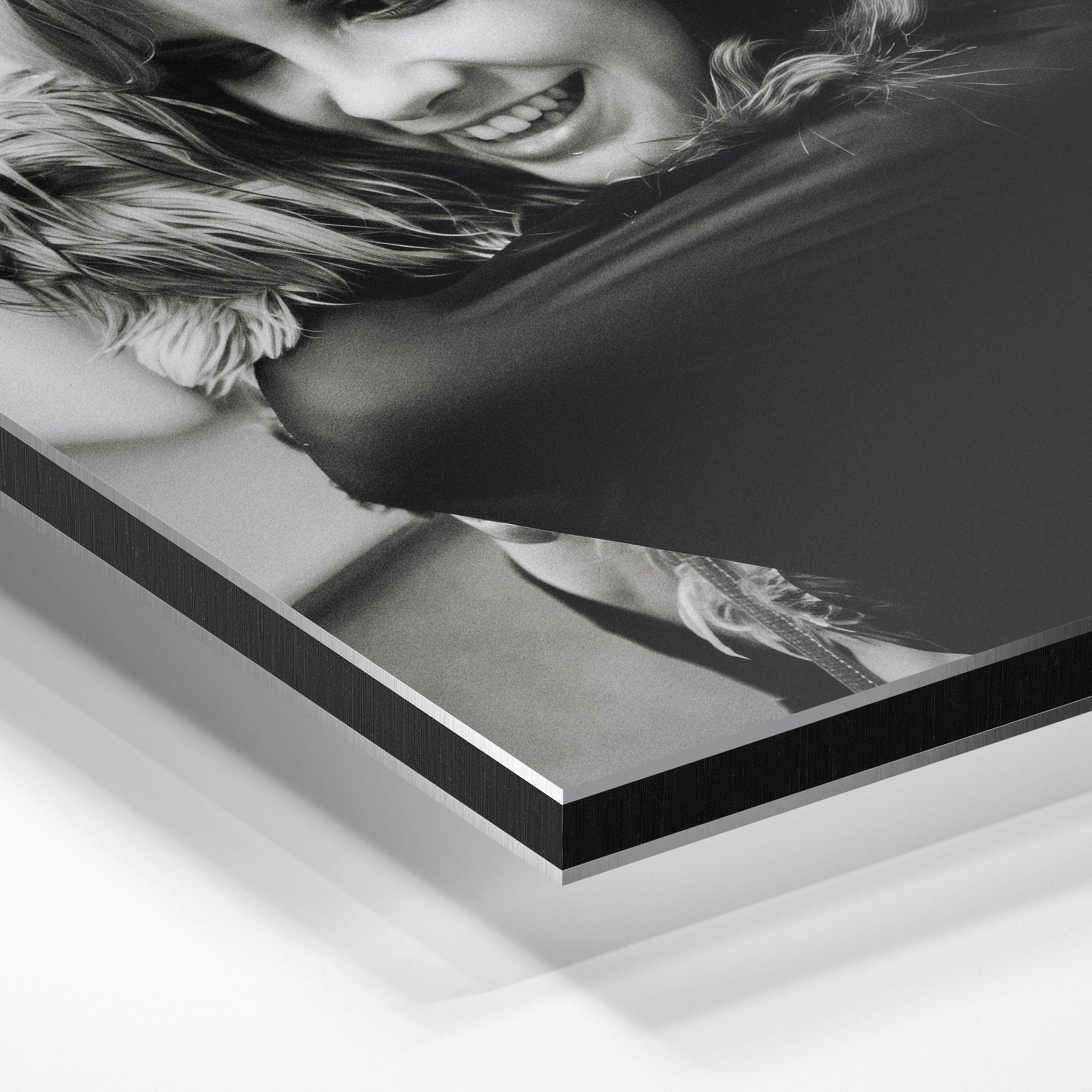 Close-up of the aluminium edge on the Stevie Nicks black and white metal print