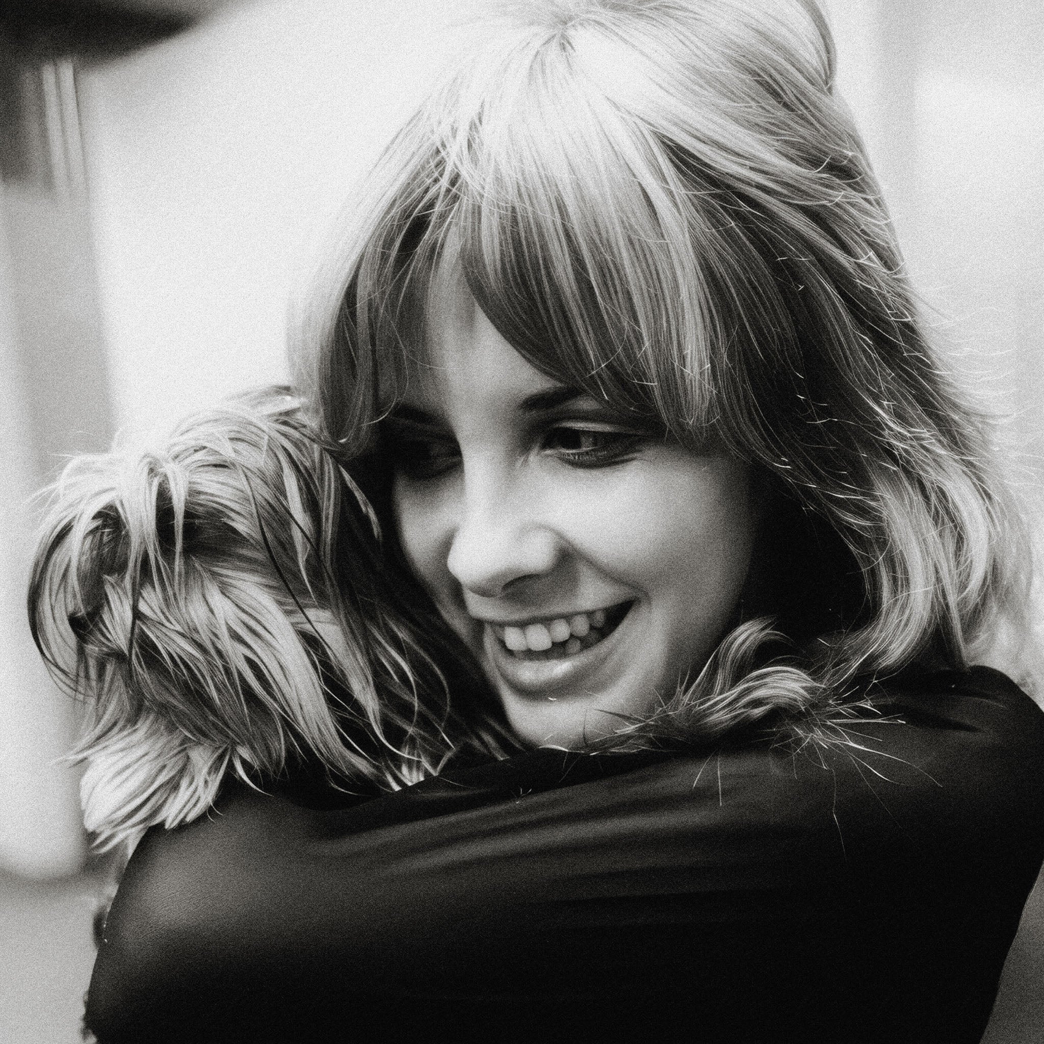 Medium zoom highlighting the crisp detail and deep contrast of the Stevie Nicks black and white portrait print
