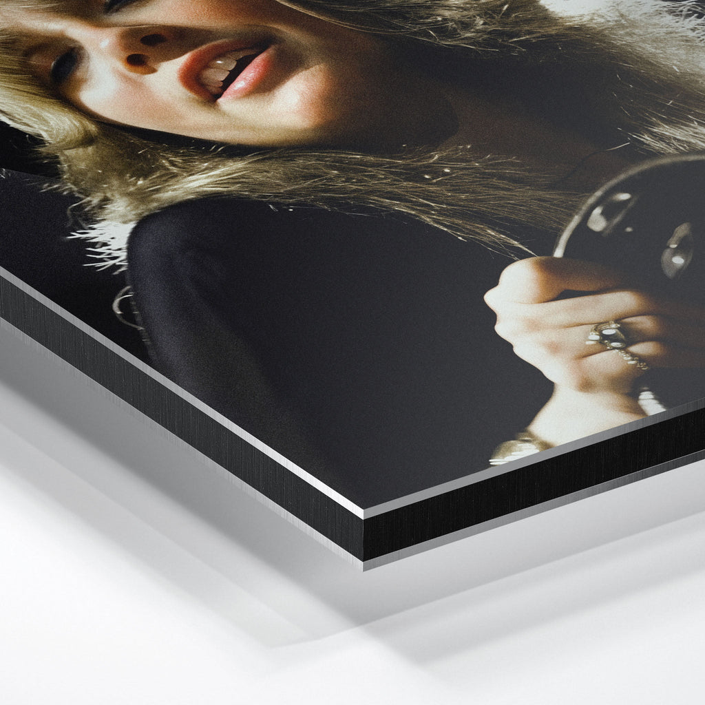 Close-up of the aluminium edge on the Stevie Nicks 1977 Oakland colour metal print