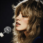 Medium zoom highlighting the crisp detail and vivid colour of the Stevie Nicks Rumours era print