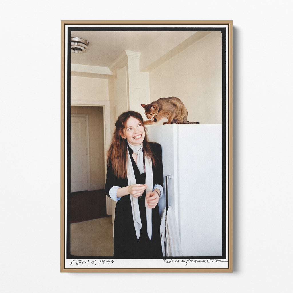 Front display of the Diane Keaton colour canvas in a natural oak floating frame