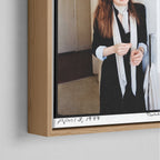 Corner close-up of the natural oak floating frame on the Diane Keaton colour canvas